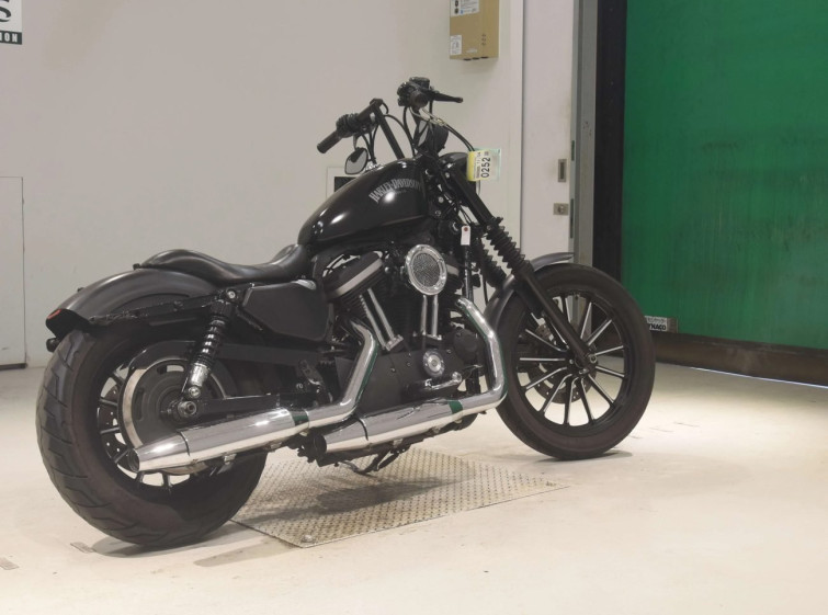 Мотоцикл HD SPORTSTER IRON XL883N