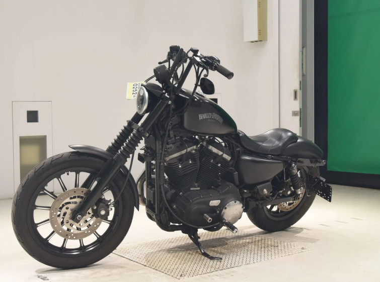 Мотоцикл HD SPORTSTER IRON XL883N