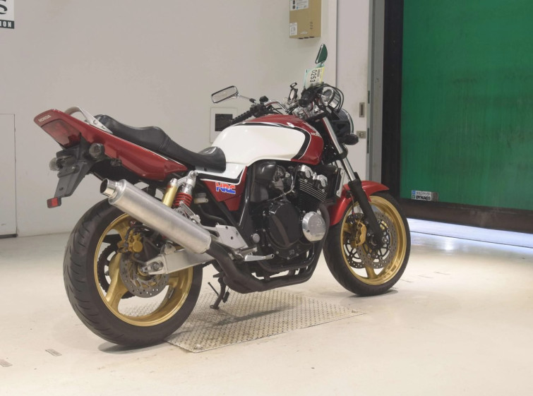 Мотоцикл Honda CB400SFV