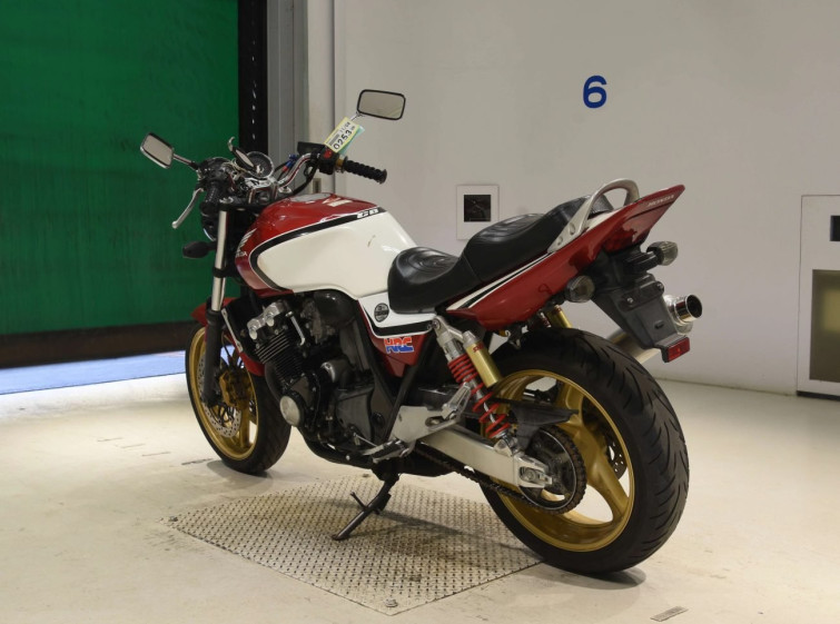 Мотоцикл Honda CB400SFV