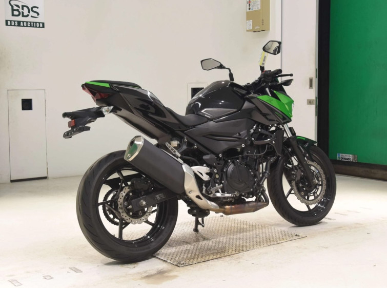 Мотоцикл Kawasaki Z400 з пробігом 28409 km