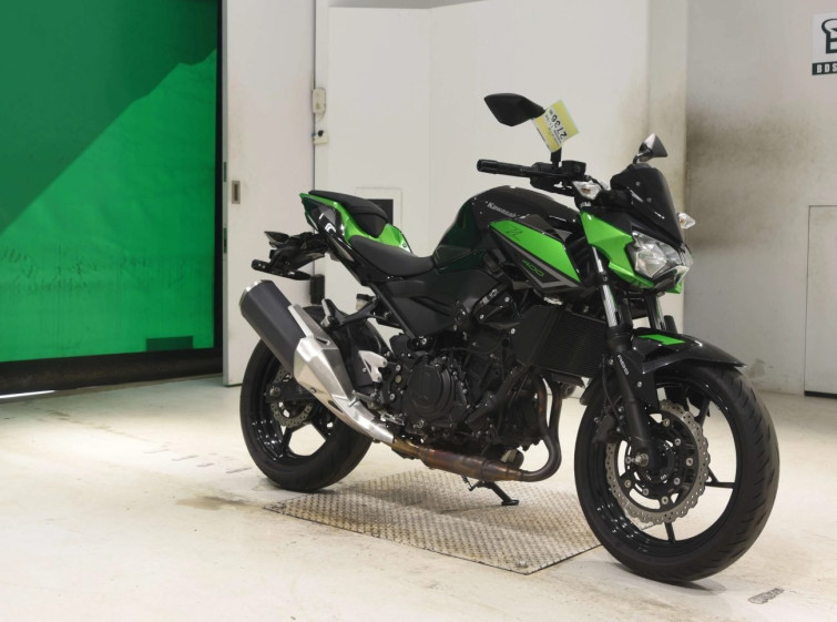 Мотоцикл Kawasaki Z400 з пробігом 28409 km