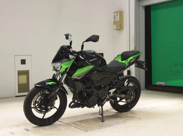 Мотоцикл Kawasaki Z400 з пробігом 28409 km