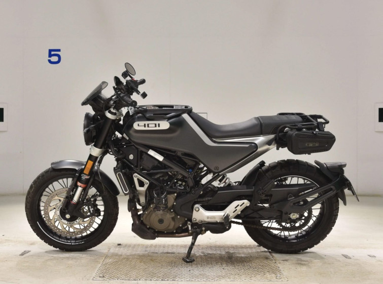 Мотоцикл Husqvarna SVARTPILEN 401 с пробегом 6849 km