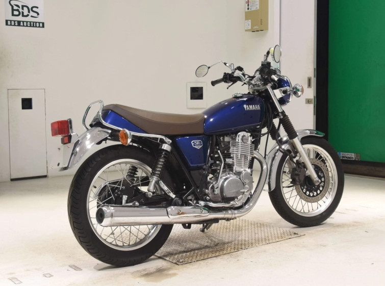 Мотоцикл Yamaha SR400 с пробегом 1931 km