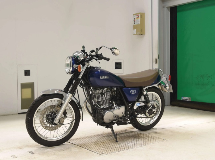Мотоцикл Yamaha SR400 с пробегом 1931 km