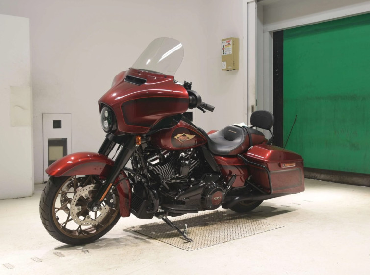 Мотоцикл HD STREET GLIDE FLHXS1870 с пробегом 1653 km