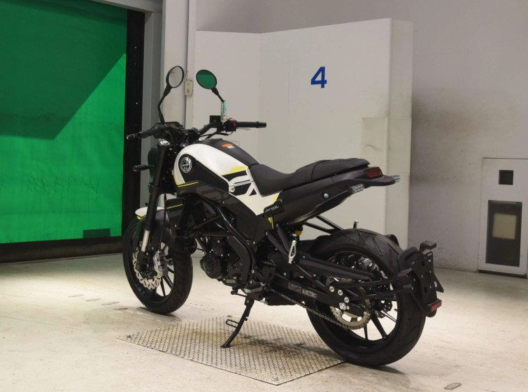 Мотоцикл Benelli LEONCINO 250