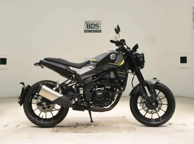 Мотоцикл Benelli LEONCINO 250