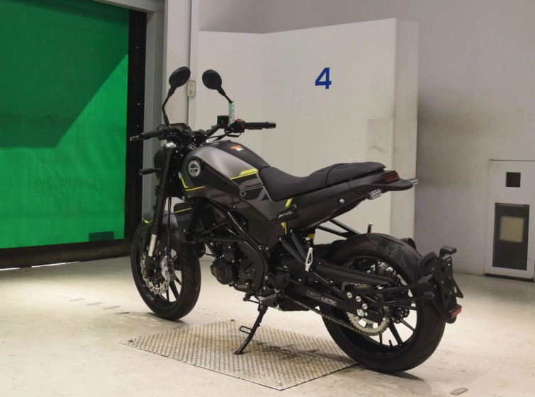 Мотоцикл Benelli LEONCINO 250