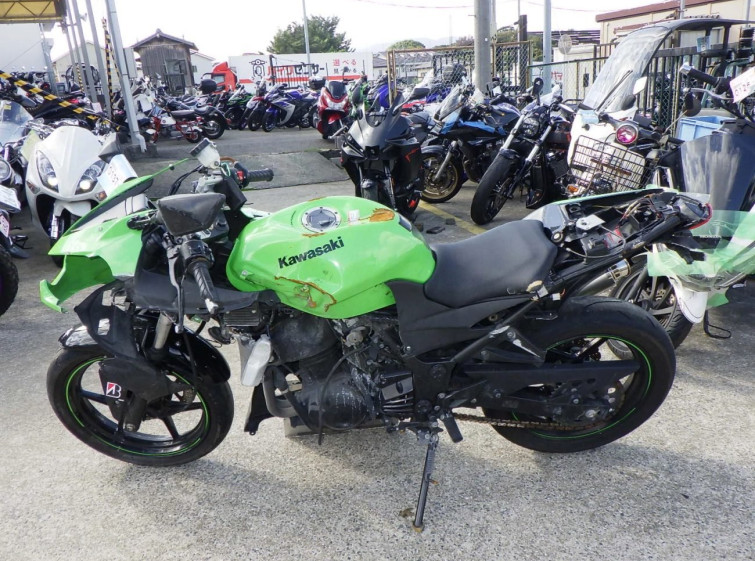 Мотоцикл Kawasaki NINJA250R з пробігом 16405 km