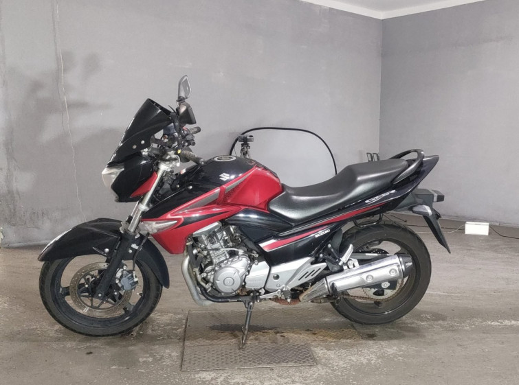 Мотоцикл Suzuki GSR250 с пробегом 19357 km