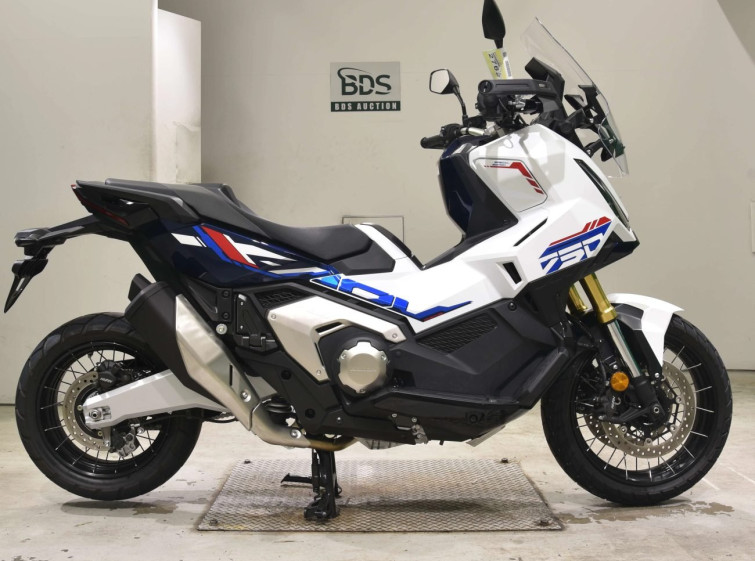 Мотоцикл Honda X-ADV750-2 з пробігом 1966 km