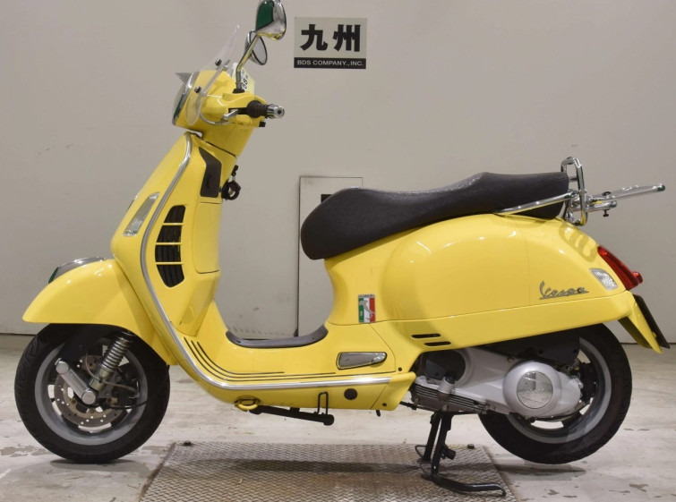 Мотоцикл Vespa GTS250IE з пробігом 12240 km