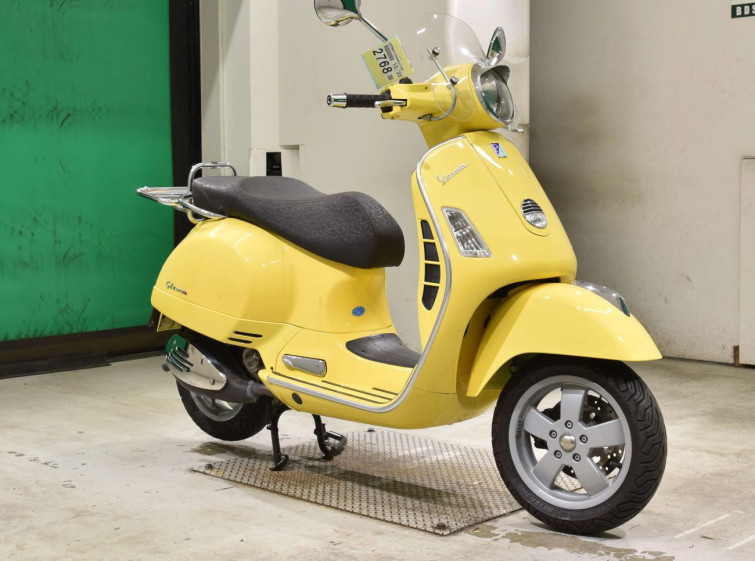 Мотоцикл Vespa GTS250IE з пробігом 12240 km