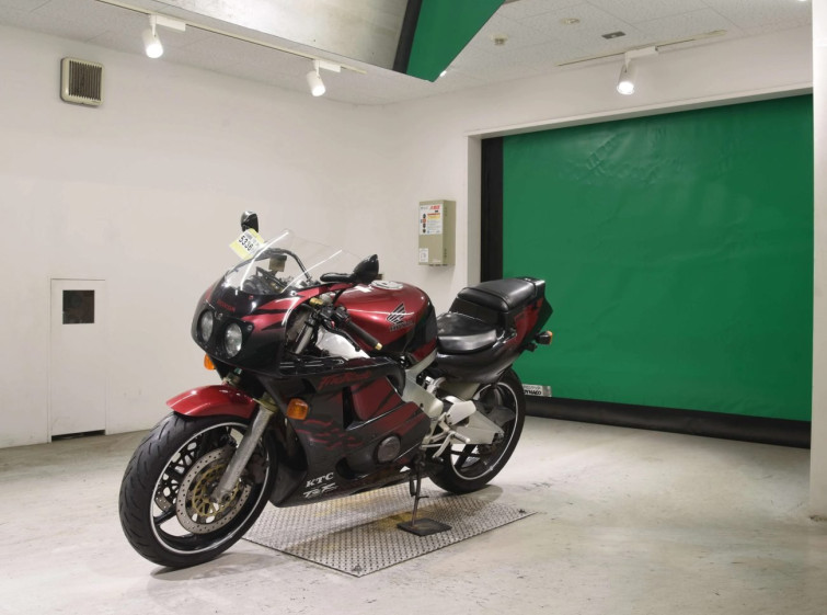 Мотоцикл Honda CBR400RR с пробегом 51380 km
