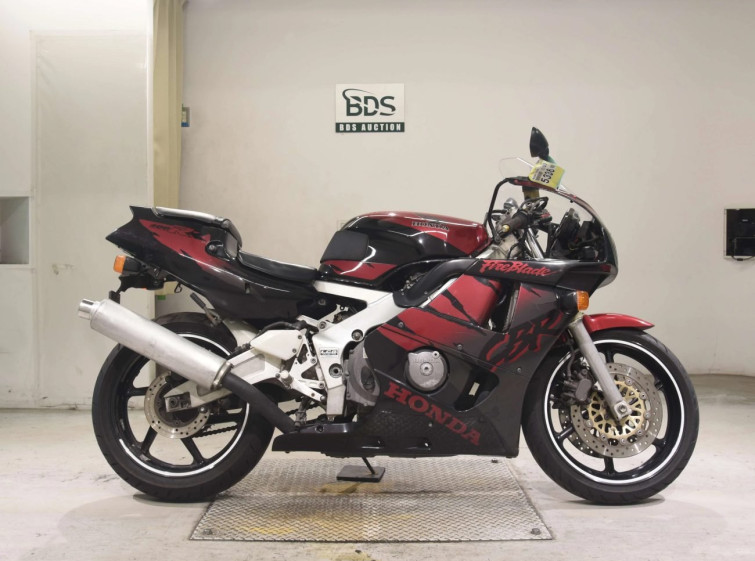Мотоцикл Honda CBR400RR с пробегом 51380 km