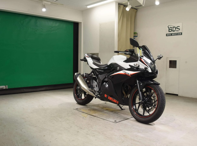Мотоцикл Suzuki GSX250R з пробігом 18633 km