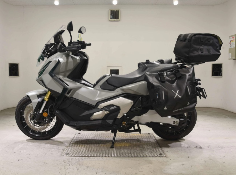 Мотоцикл Honda X-ADV750-2 с пробегом 2758 km