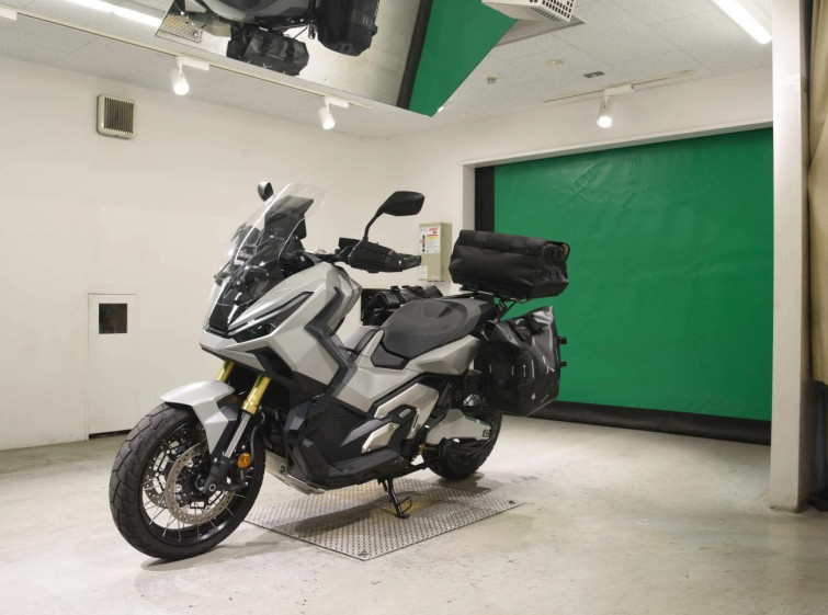 Мотоцикл Honda X-ADV750-2 с пробегом 2758 km