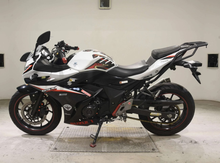 Мотоцикл Suzuki GSX250R з пробігом 26054 km