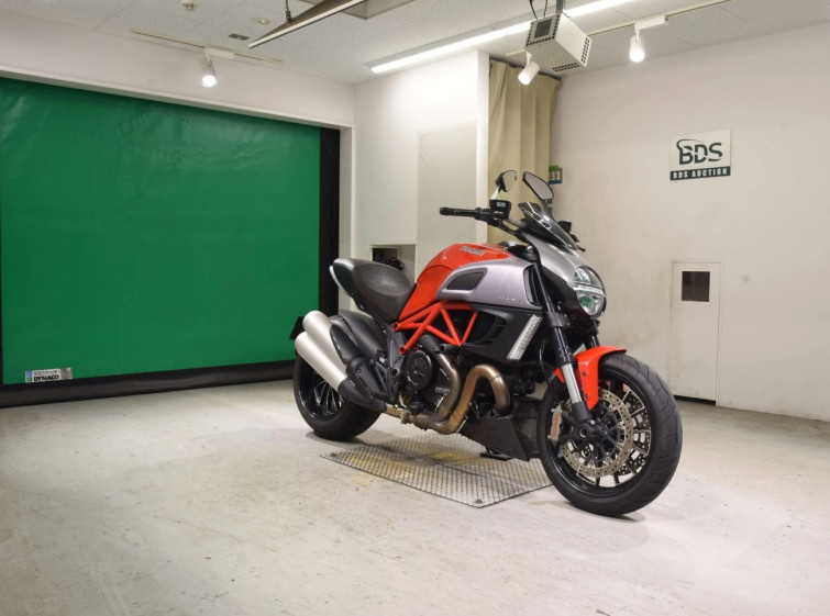 Мотоцикл Ducati DIAVEL с пробегом 8958 km