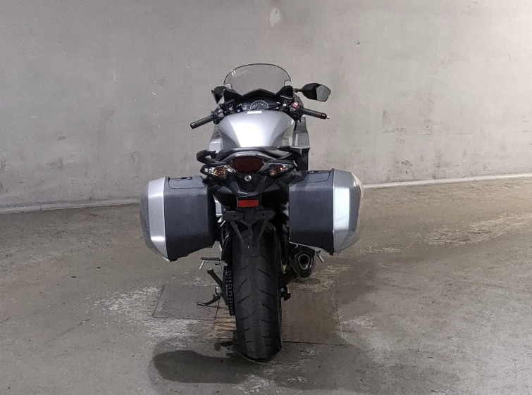 Мотоцикл Honda VFR800F с пробегом 7262 km