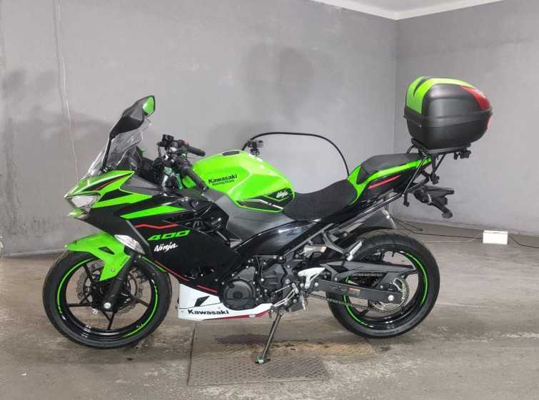 Мотоцикл Kawasaki NINJA400 с пробегом 11842 km