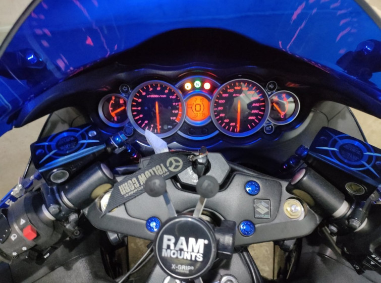 Мотоцикл Suzuki GSX1300R HAYABUSA с пробегом 70776 km