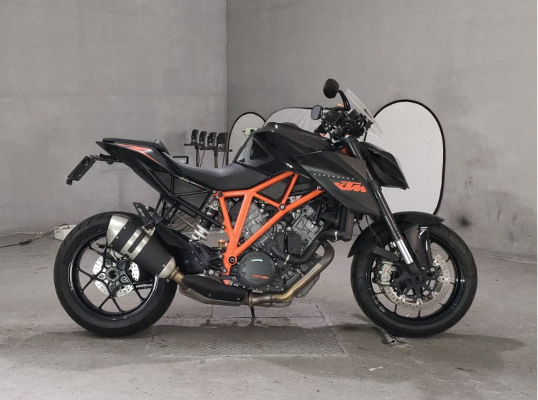 Мотоцикл KTM 1290 SUPERDUKE R з пробігом 8907 km