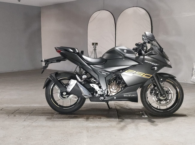 Мотоцикл Suzuki GIXXER250SF с пробегом 2 km