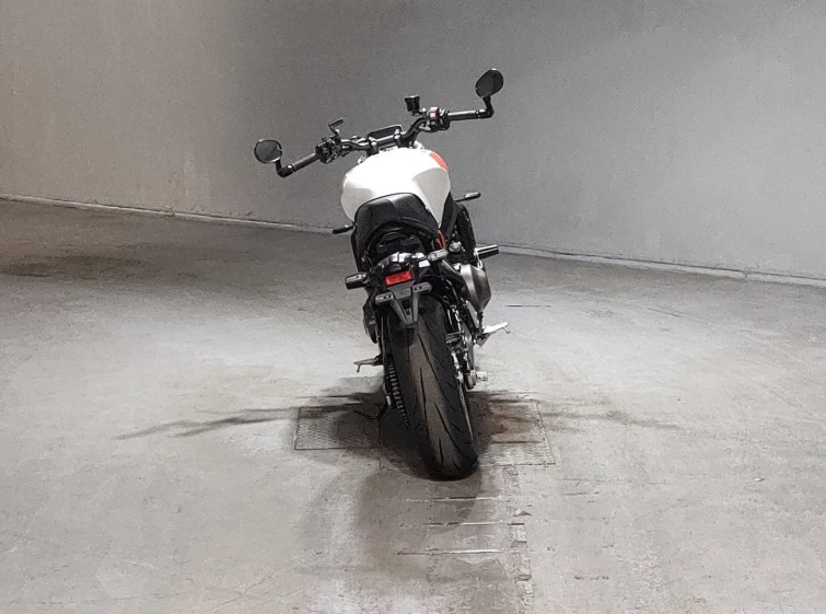 Мотоцикл Yamaha XSR900 с пробегом 16104 km