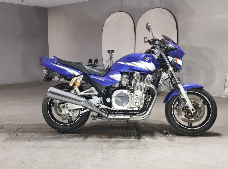 Мотоцикл Yamaha XJR1300 с пробегом 21086 km