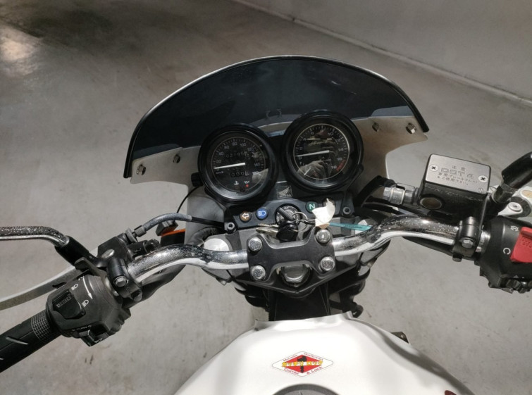Мотоцикл Honda HORNET 250 с пробегом 2195 km
