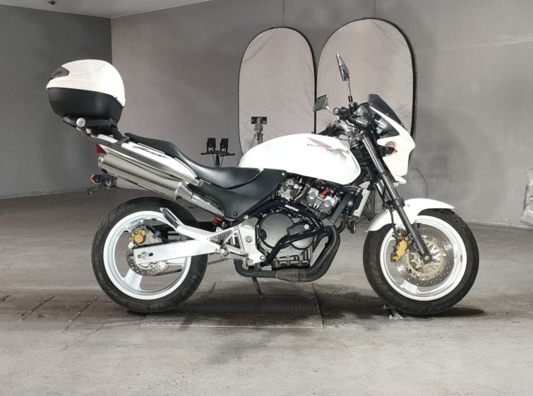 Мотоцикл Honda HORNET 250 с пробегом 2195 km