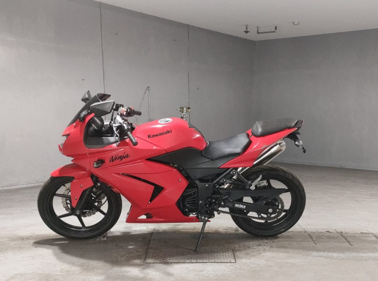 Мотоцикл Kawasaki NINJA250R з пробігом 24916 km