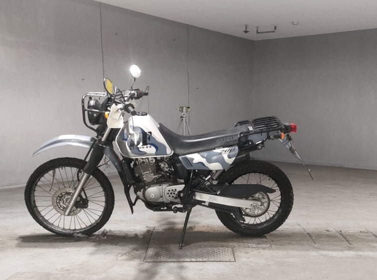 Мотоцикл Suzuki DF200E з пробігом 9782 km