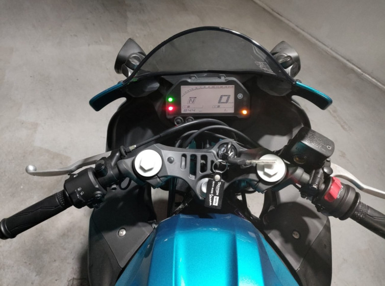 Мотоцикл Yamaha YZF-R25 с пробегом 1 km