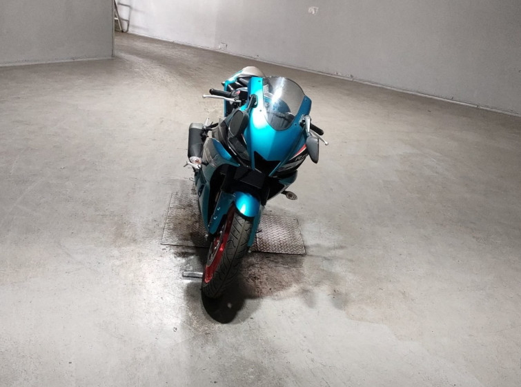 Мотоцикл Yamaha YZF-R25 с пробегом 1 km