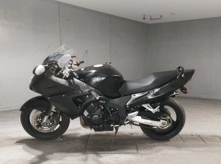 Мотоцикл Honda CBR1100XX BLACKBIRD с пробегом 34550 km
