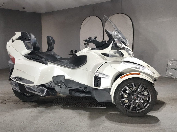 Мотоцикл Can-Am CAN-AM SPYDER RT S с пробегом 24787 km