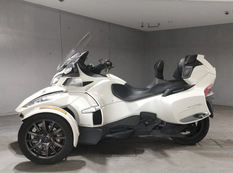 Мотоцикл Can-Am CAN-AM SPYDER RT S с пробегом 24787 km