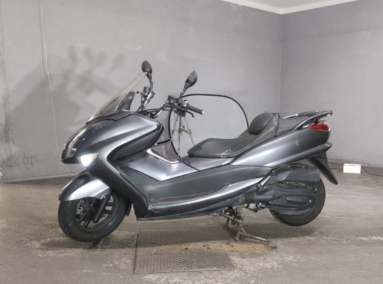 Мотоцикл Yamaha MAJESTY250