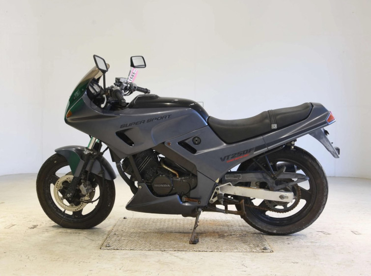 Мотоцикл Honda VT250FH с пробегом 11520 km