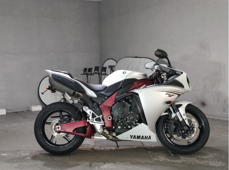 Мотоцикл Yamaha YZF-R1 з пробігом 12485 km