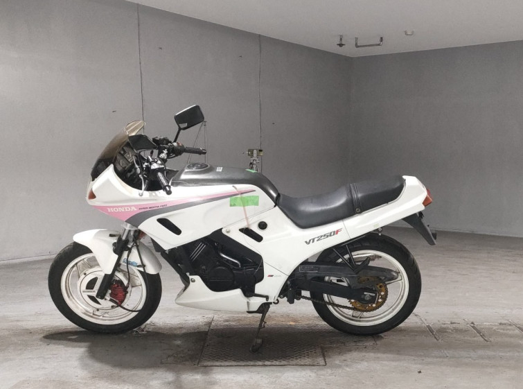 Мотоцикл Honda VT250F XELVIS с пробегом 80498 km