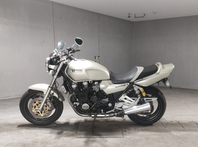 Мотоцикл Yamaha XJR1200 с пробегом 61425 km