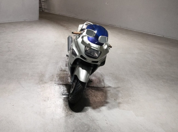 Мотоцикл Kawasaki ZZ-R400 с пробегом 52599 km