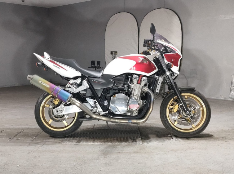 Мотоцикл Honda CB1300SF з пробігом 74620 km