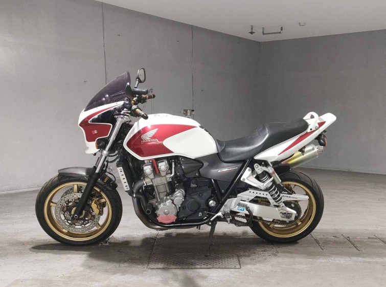 Мотоцикл Honda CB1300SF з пробігом 74620 km